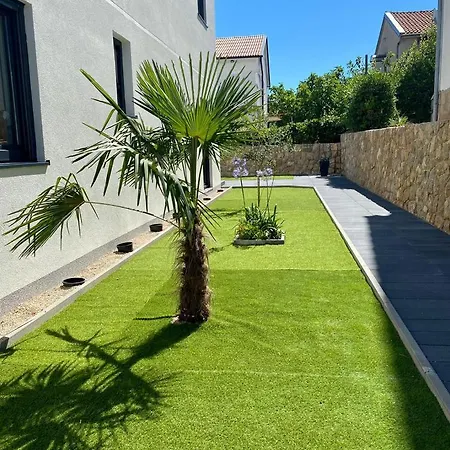 Golden Sunset شقة نجيفيش