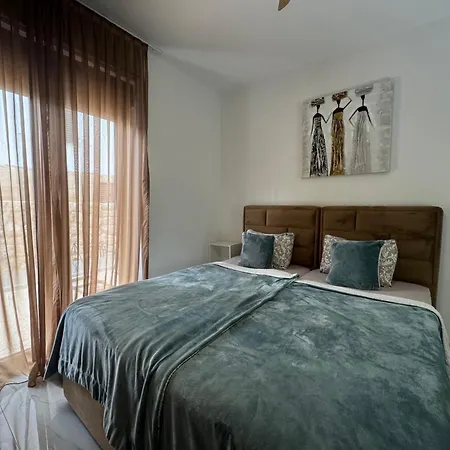 Golden Sunset Apartman