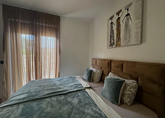 Golden Sunset Njivice