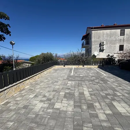 Golden Sunset Апартаменты Нивице