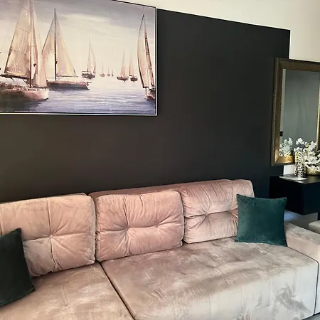 Golden Sunset Апартаменты