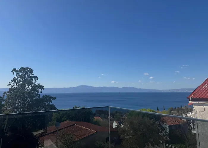 Golden Sunset Apartment Njivice